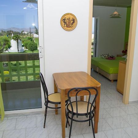 Giakalis Aparthotel Marmari  Extérieur photo